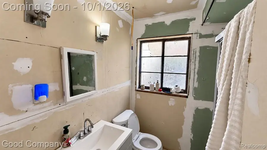 247 W Savannah, Highland Park, MI 48203 - #3