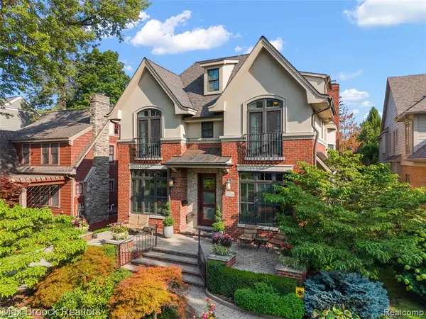 698 Hanna, Birmingham, MI 48009