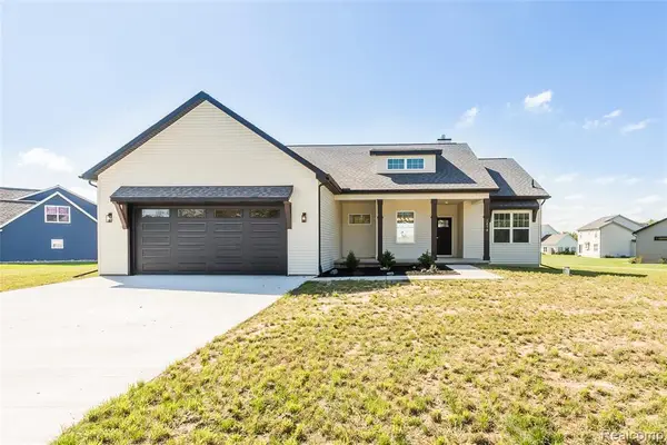 2878 Clivedon, Howell, MI 48843