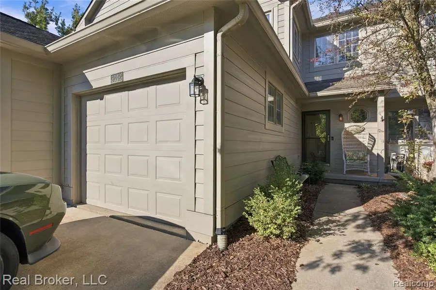 3442 Bent Trail, Ann Arbor, MI 48108 - #2