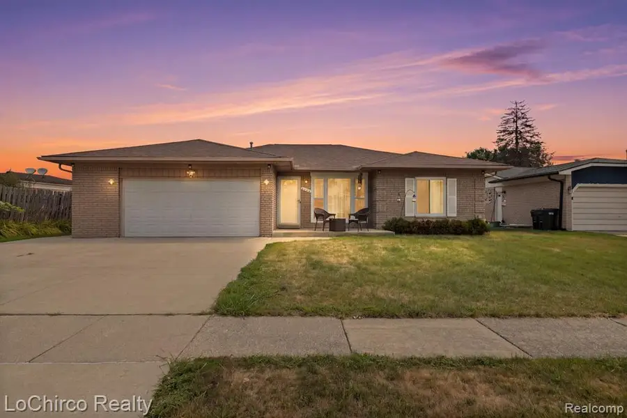 38134 Chatham, Sterling Heights, MI 48310 - #2