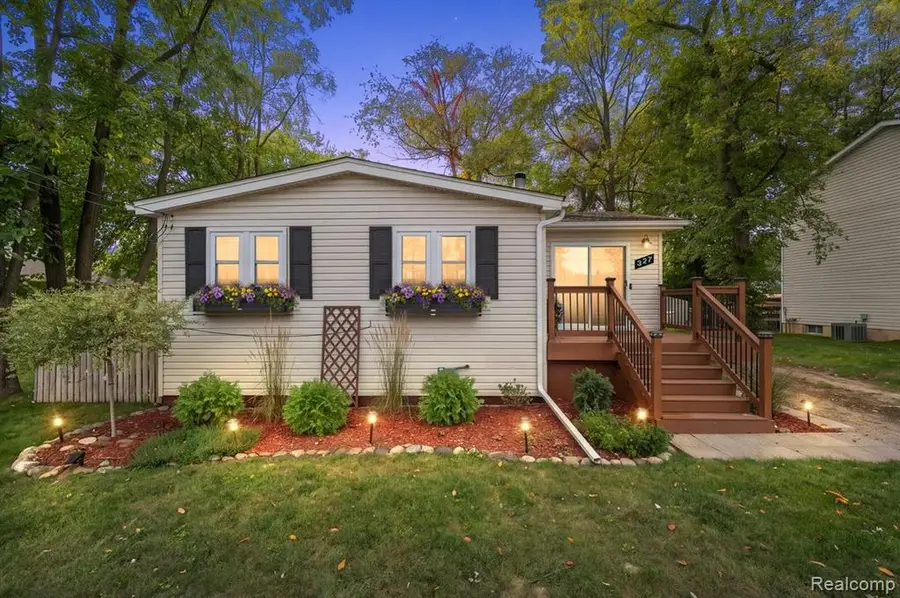 327 Orion, Lake Orion, MI 48362 - #2