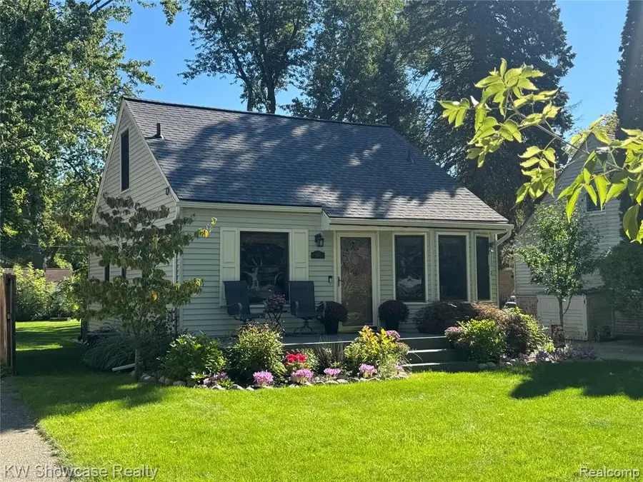 363 S Roslyn, Waterford, MI 48328 - #3