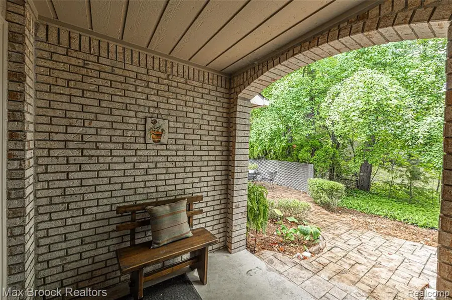 1364 Bramblebush, Bloomfield Hills, MI 48304 - #3