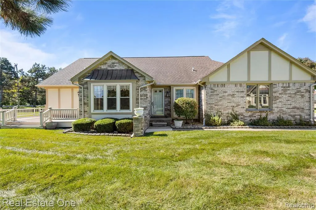 15696 Orchard Ridge, Clinton Township, MI 48038 - #1