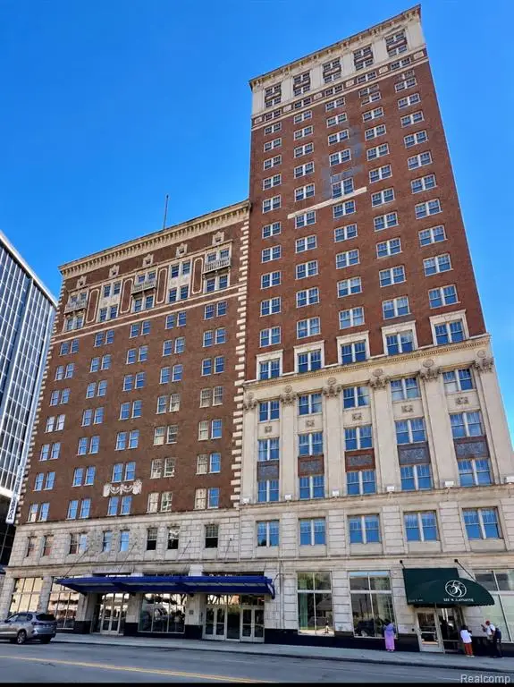 525 W Lafayette #11B, Detroit, MI 48226 - #2