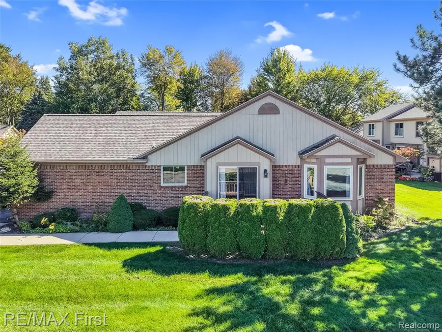46910 Country #12, Macomb, MI 48044 - #3