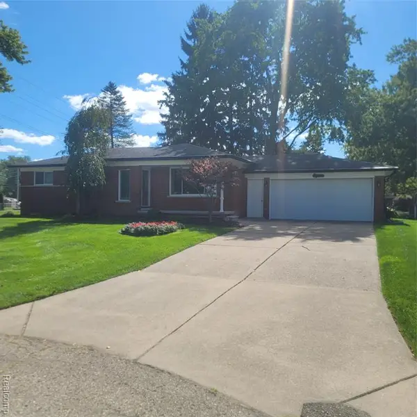 5188 Estella, Utica, MI 48316