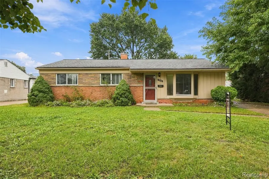 32416 Exeter, Warren, MI 48092 - #2