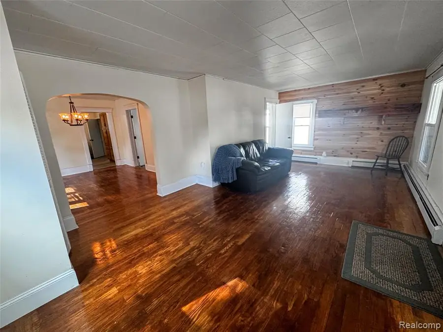 607 N Oak, Durand, MI 48429 - #3