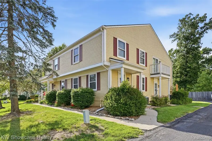 1499 Mariner, Walled Lake, MI 48390 - #2