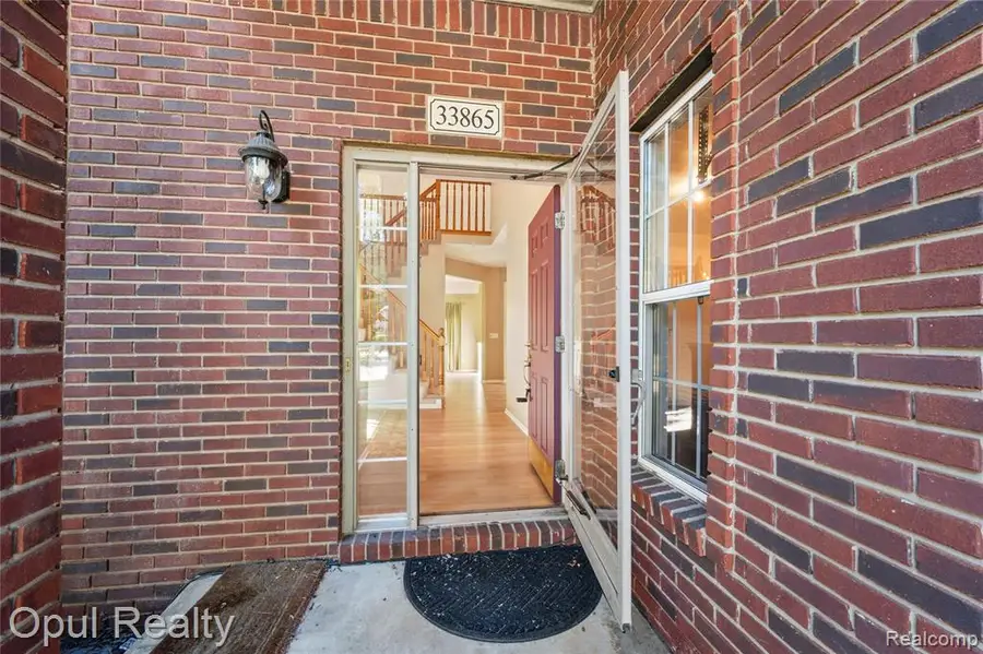 33865 Trillium, Livonia, MI 48150 - #3