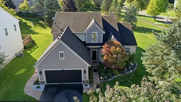 585 Boulder Lake, Oxford, MI 48371