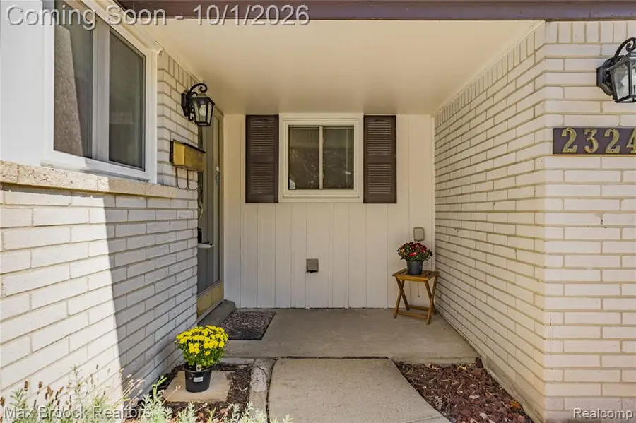 23244 Tuck, Farmington Hills, MI 48336 - #3