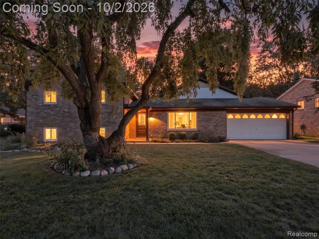 1721 Stratford, Sylvan Lake, MI 48320 - #1
