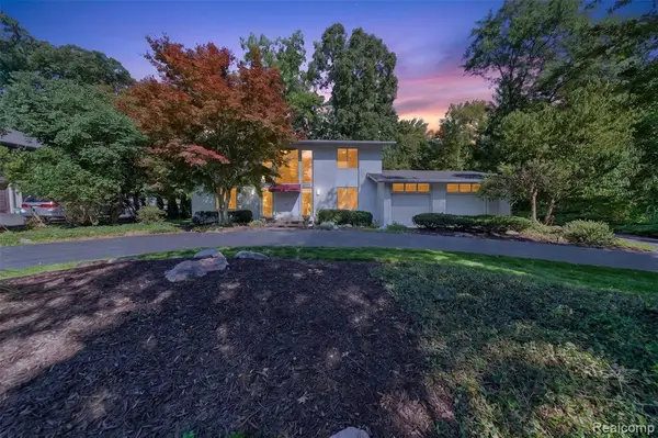 28256 Harwich, Farmington Hills, MI 48334