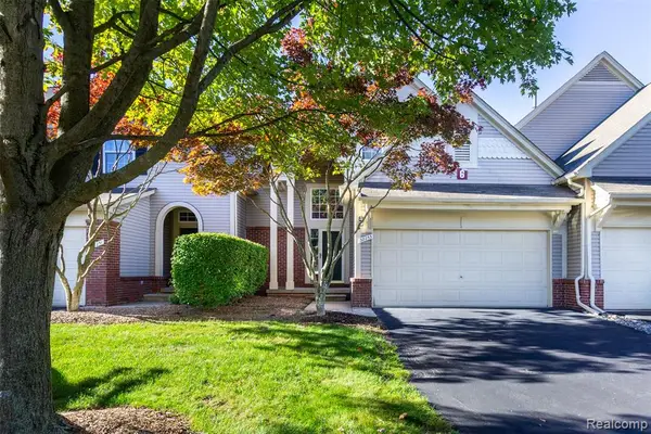 38253 Saratoga, Farmington Hills, MI 48331