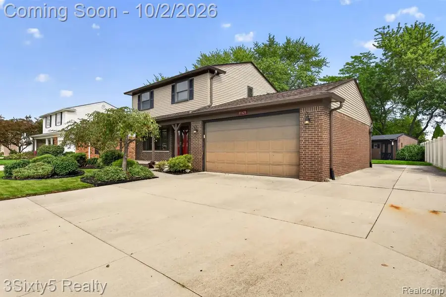 27423 Oakcrest, Brownstown, MI 48183 - #3
