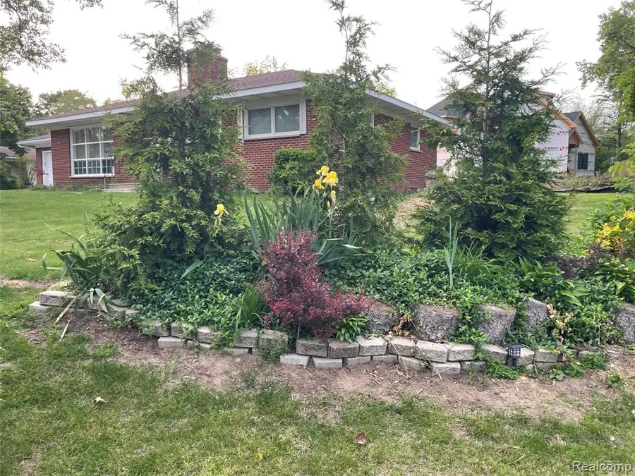 3443 Nichols, Auburn Hills, MI 48326 - #2
