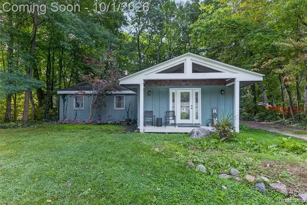 4595 Webberdale, Holly, MI 48442