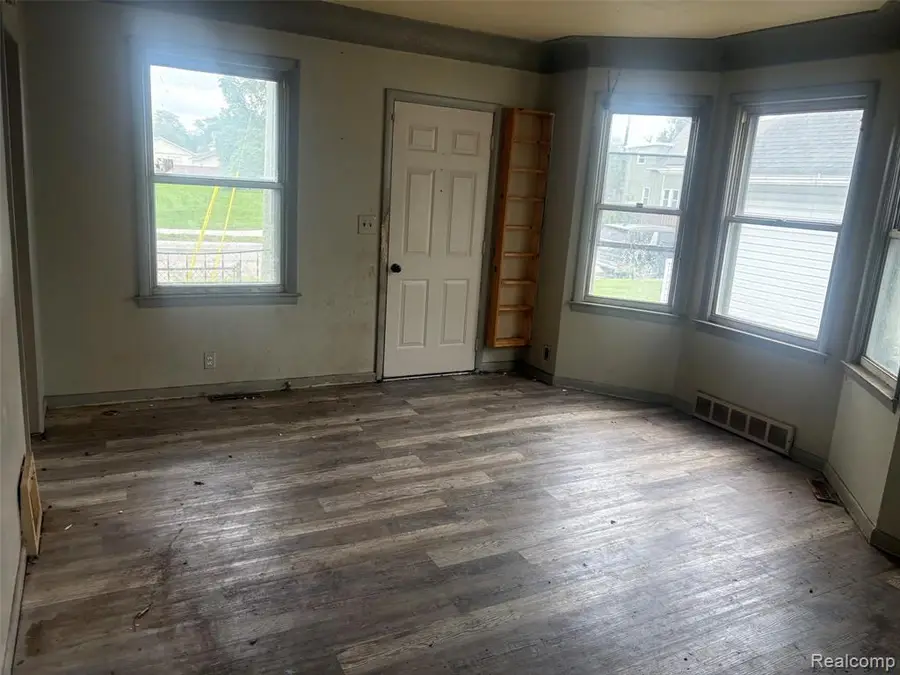 713 W 5th, Monroe, MI 48161 - #3