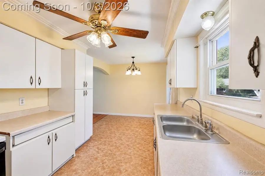 207 East, Holly, MI 48442 - #2
