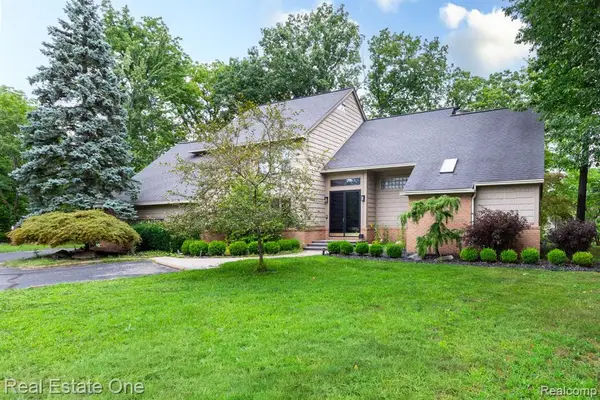 3738 Cherrywood, Rochester Hills, MI 48309