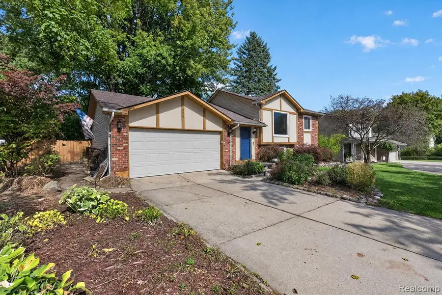 1570 South, Rochester Hills, MI 48309 - #2