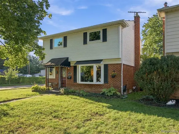 1405 W Elmwood, Clawson, MI 48017