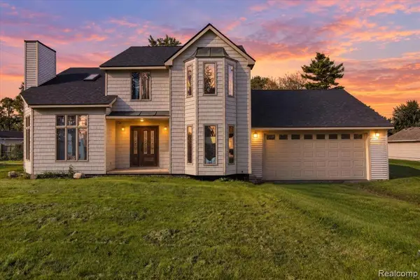 30038 Adams, Gibraltar, MI 48173