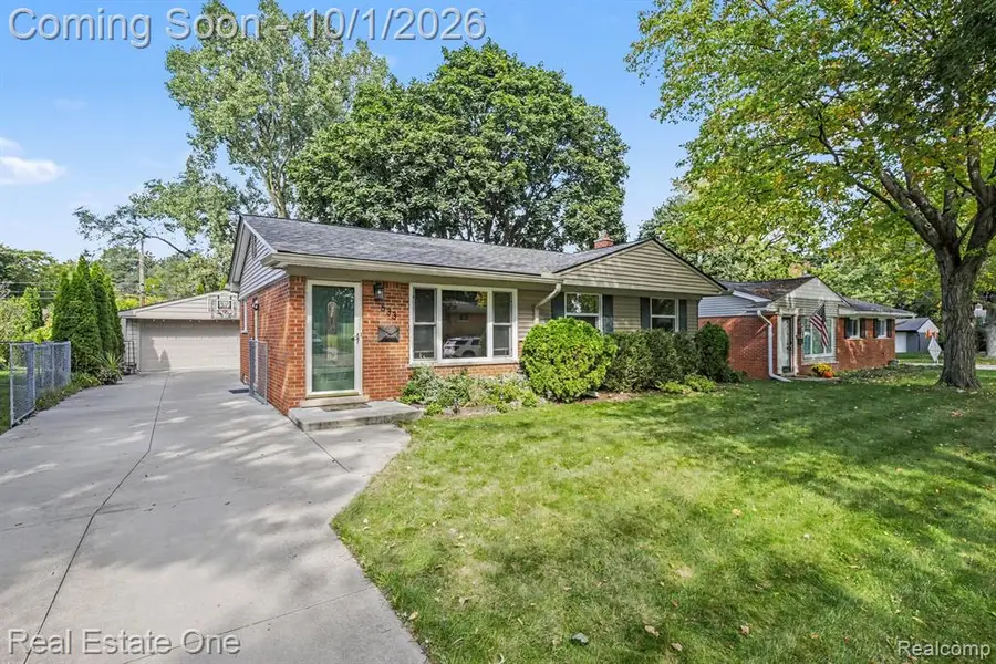 633 Rewold, Rochester, MI 48307 - #2