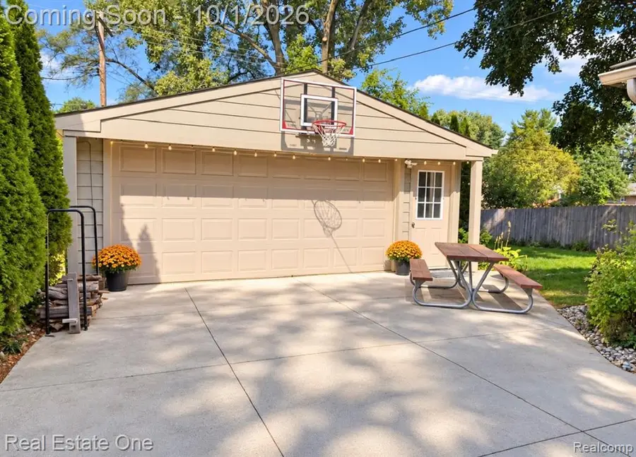 633 Rewold, Rochester, MI 48307 - #3