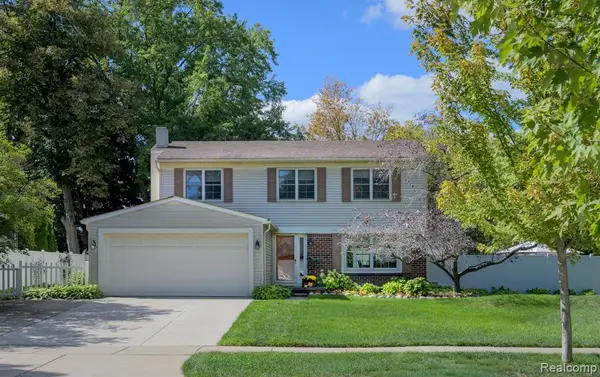 3627 Bristol, Troy, MI 48083