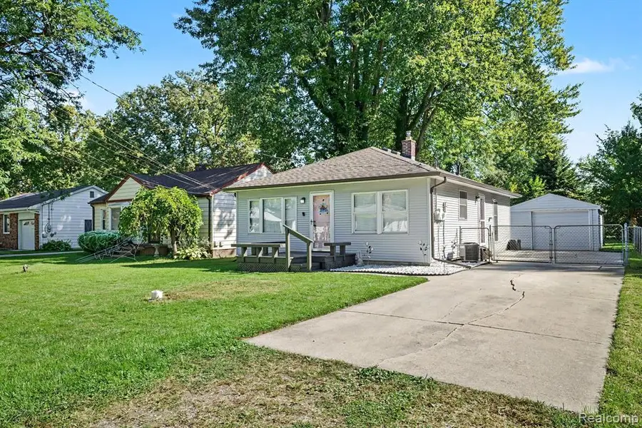 39276 Charbeneau, Clinton Township, MI 48036 - #3