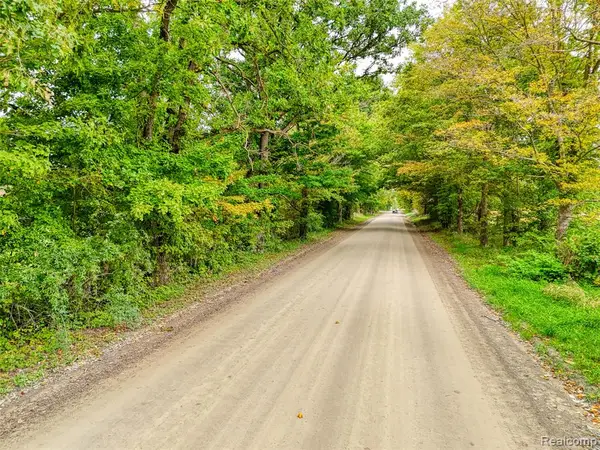 V/L Pingree Rd., Howell, MI 48843