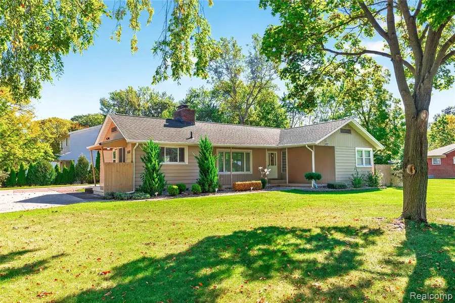 21263 Meridian, Grosse Ile, MI 48138 - #2