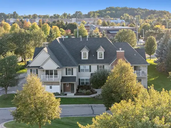 4050 Kirkway, Howell, MI 48843