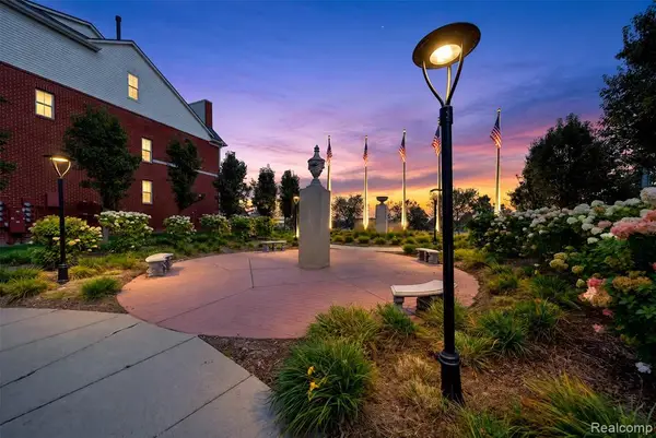 1450 Devon #128, Troy, MI 48084