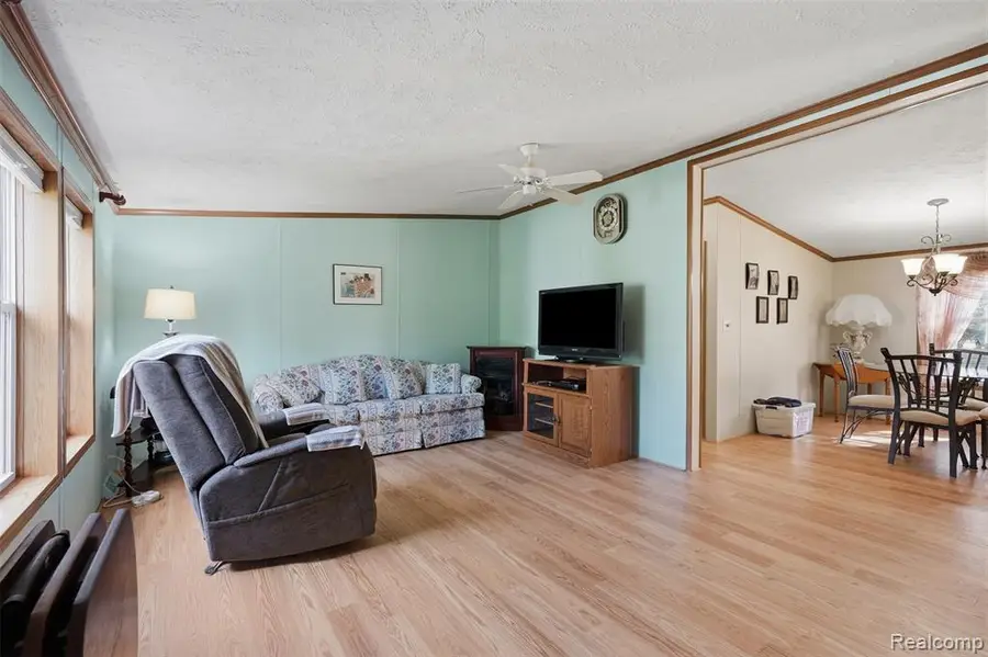 964 Indian Creek, Howell, MI 48843 - #2