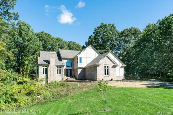 4586 Klais, Clarkston, MI 48348
