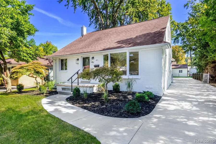 177 Avery, Clinton Township, MI 48036 - #2