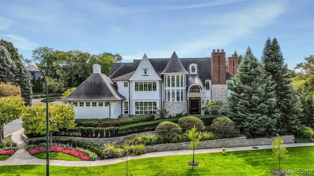100 Woodland Villa, Birmingham, MI 48009 - #1