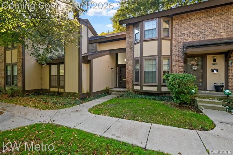 25168 Maplebrooke, Southfield, MI 48033 - #2