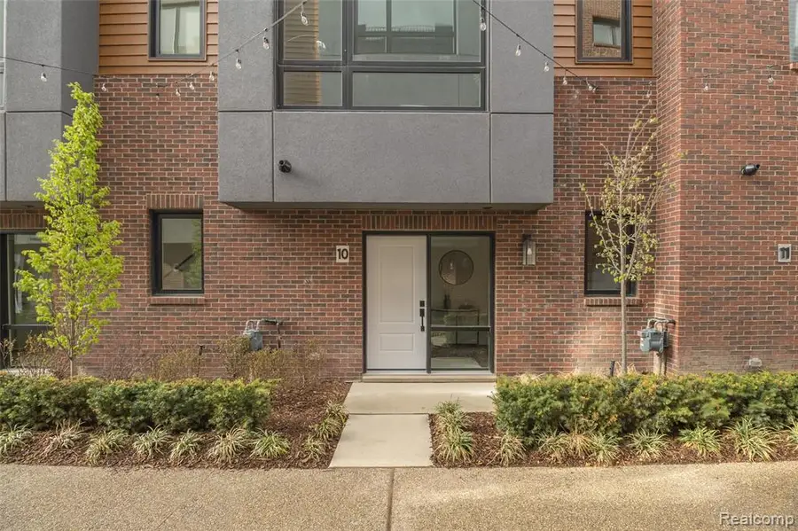 2037 11th #10, Detroit, MI 48216 - #2