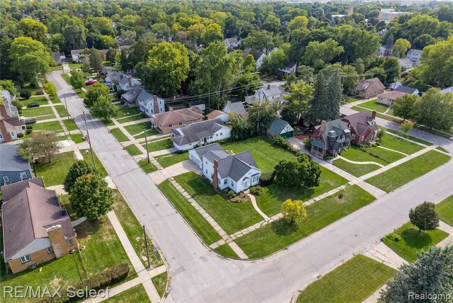 1914 E 2nd, Flint, MI 48503 - #3