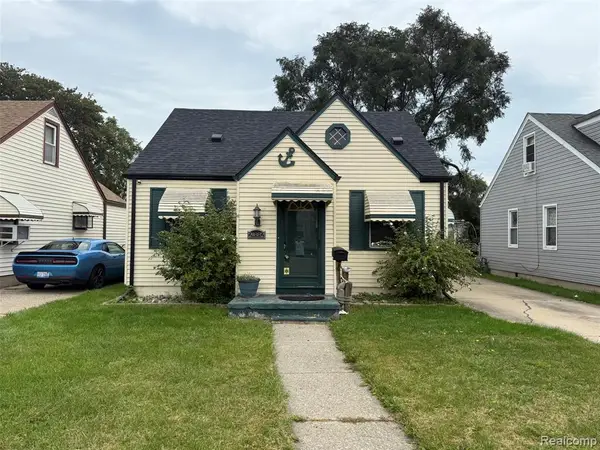 24882 Wilmot, Eastpointe, MI 48021