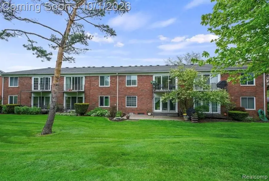 2472 Mulberry #22, Bloomfield Hills, MI 48302 - #3