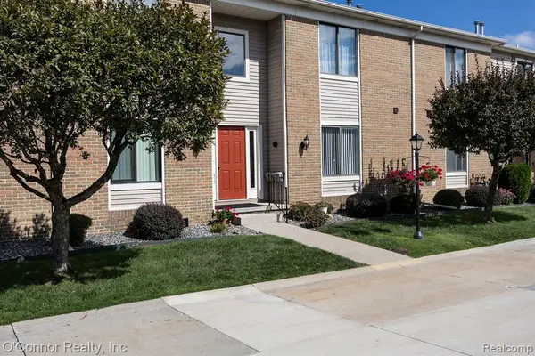 1660 River 48, Marysville, MI 48040