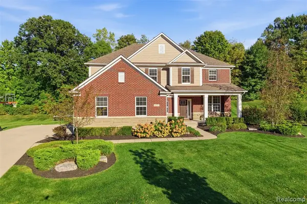 23395 Millwood East, South Lyon, MI 48178