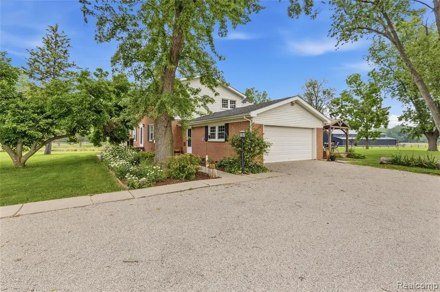 4925 S Huron River, Flat Rock, MI 48134 - #2